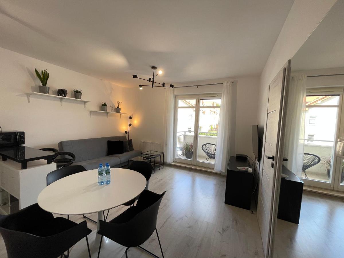Modern Box Apartment Гдиня Екстериор снимка