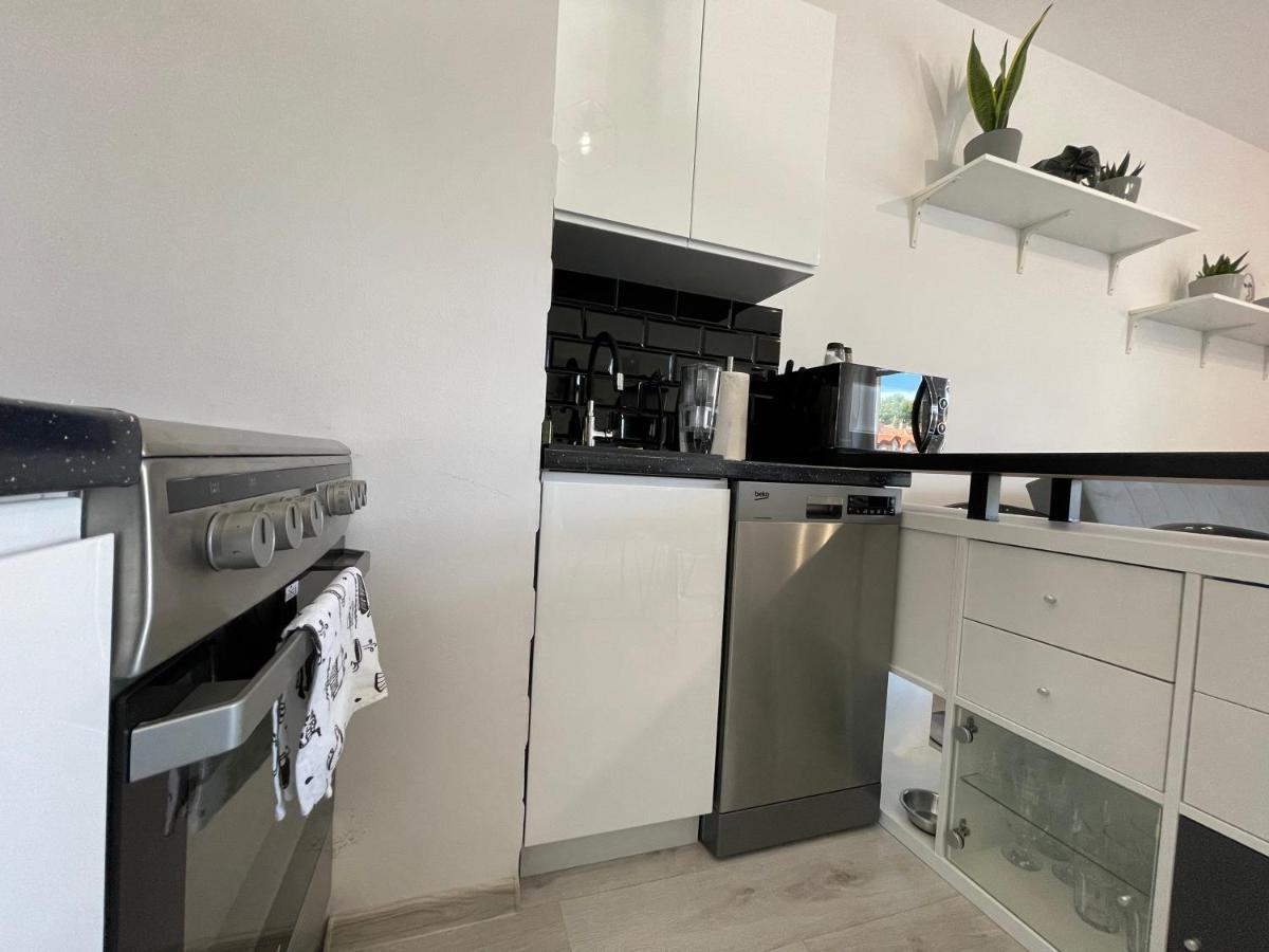 Modern Box Apartment Гдиня Екстериор снимка
