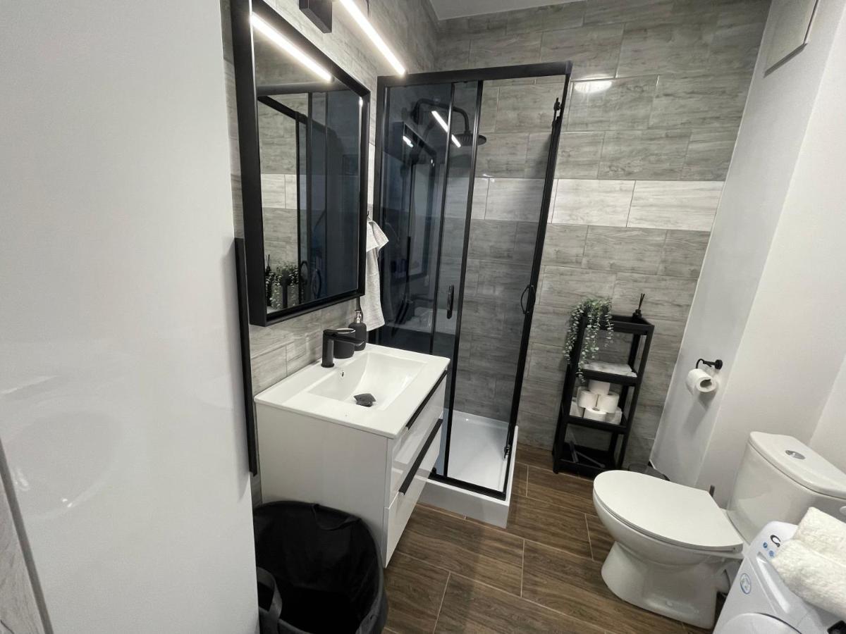 Modern Box Apartment Гдиня Екстериор снимка